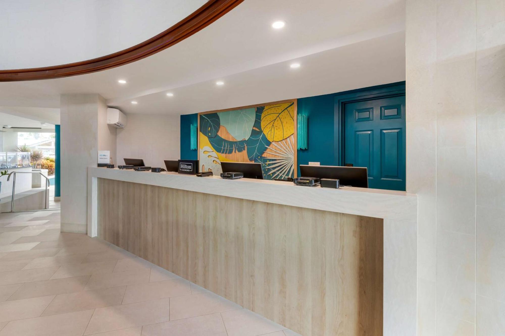 Hilton Vacation Club Royal Palm St Maarten Koolbaai Buitenkant foto