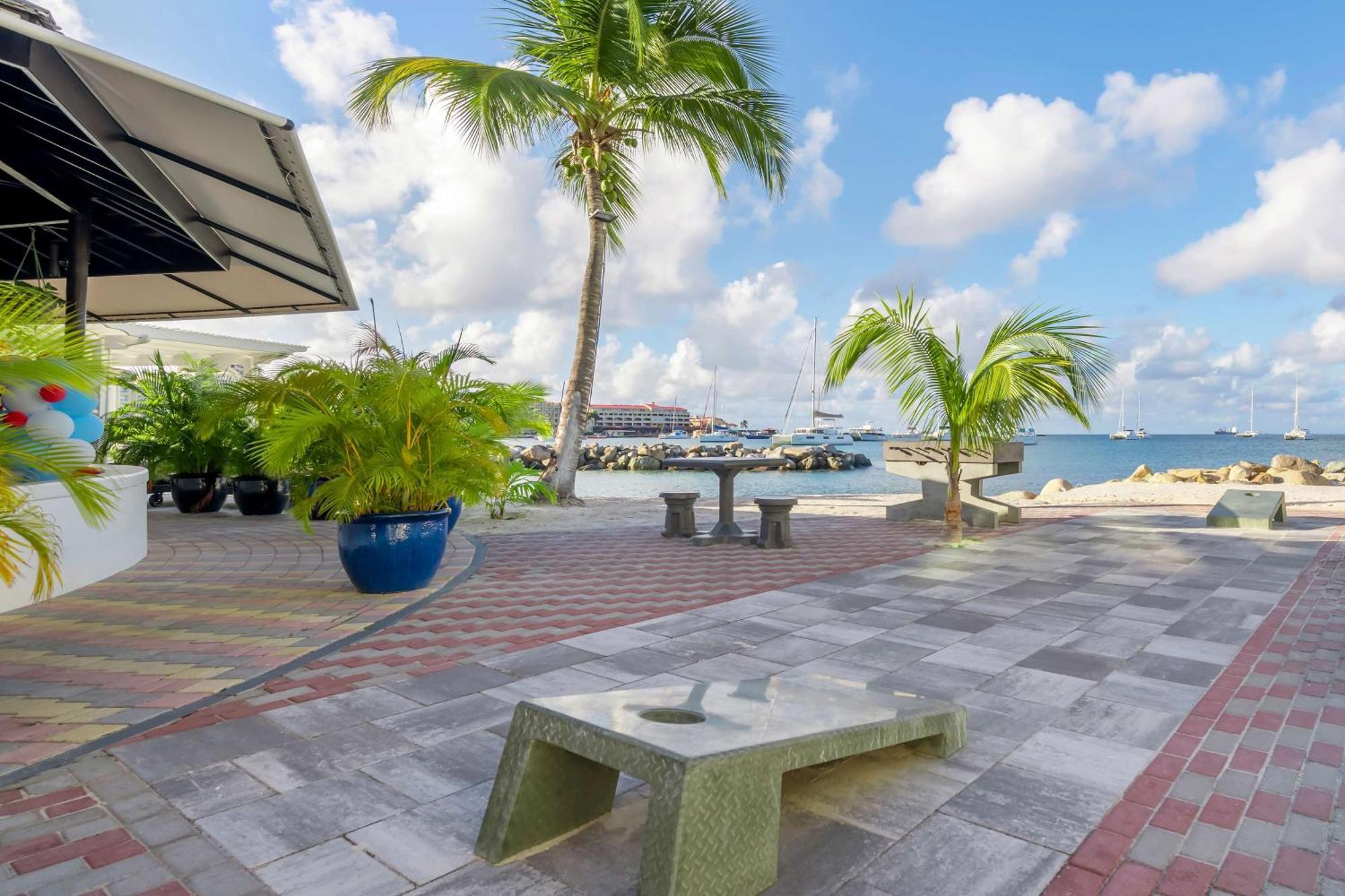 Hilton Vacation Club Royal Palm St Maarten Koolbaai Buitenkant foto